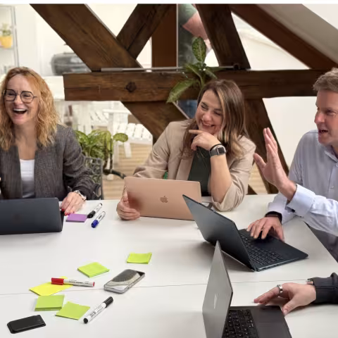 Koláž konzultanti 1